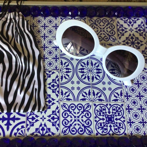 Cool Looks Maximum Protection Sunglasses 😎🌞 - Picture 2 of 6